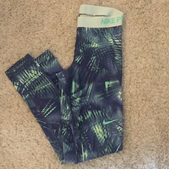 Nike Pants - Nike Pro leggings